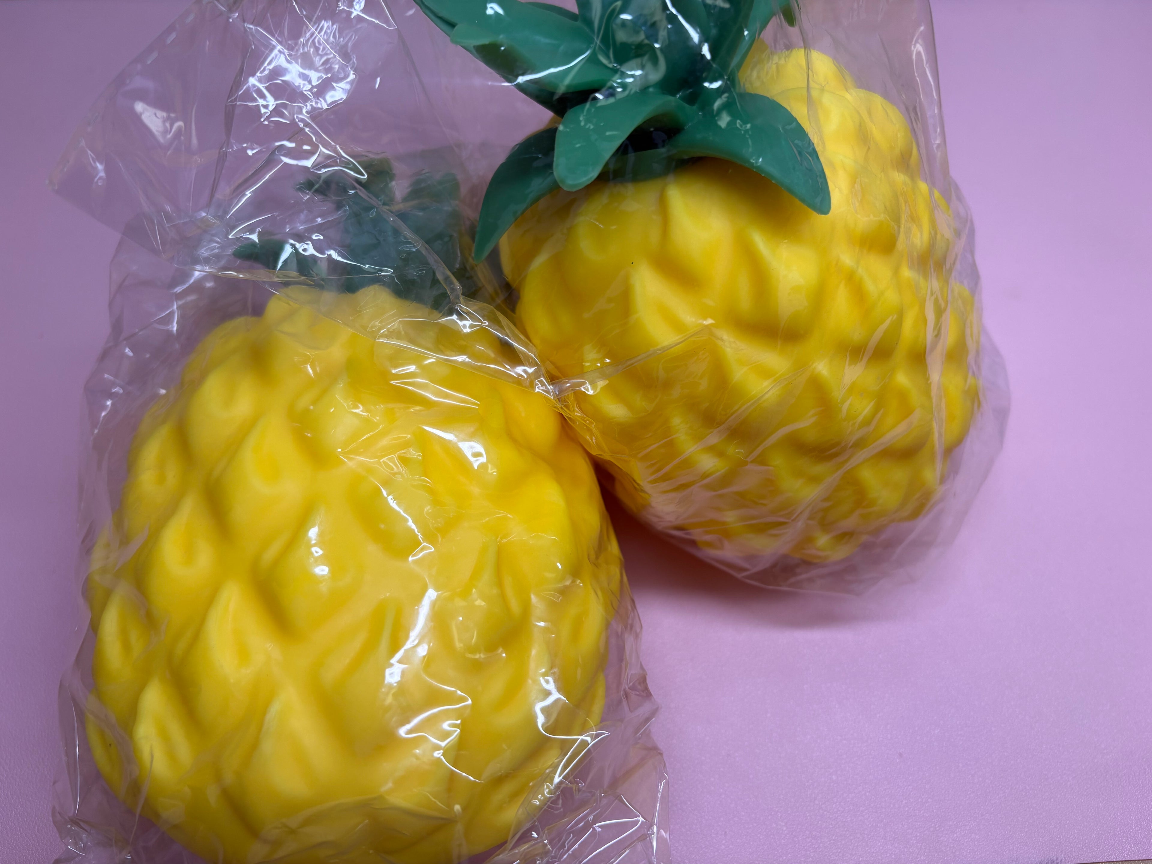 Jumbo Pineapple